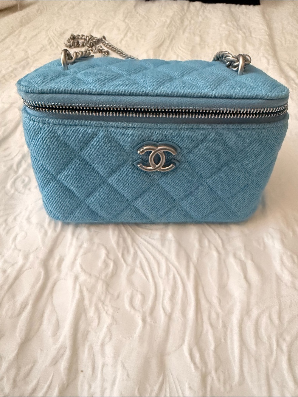 *AUTHENTIC* Chanel Quilted Vanity Crossbody Bag Denim